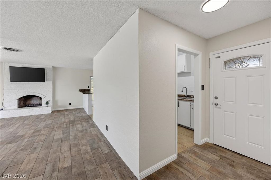 4181 Royalhill Avenue, Las Vegas, NV 89121 — photo 4