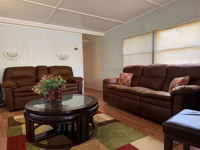 6075 County Road 1411, Malakoff, TX 75148