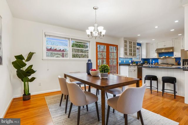 9504 HOLLINS CT, Bethesda, MD 20817