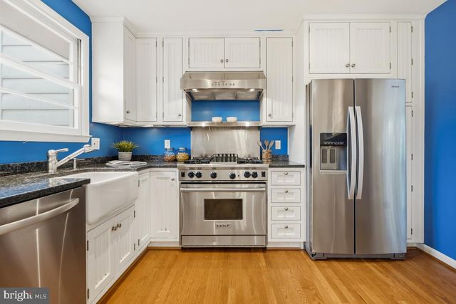 9504 HOLLINS CT, Bethesda, MD 20817