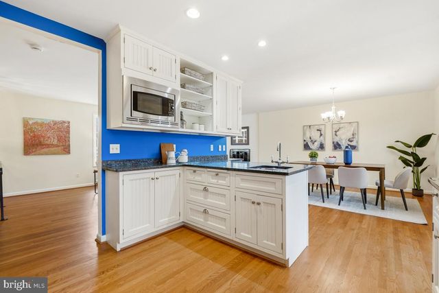 9504 HOLLINS CT, Bethesda, MD 20817