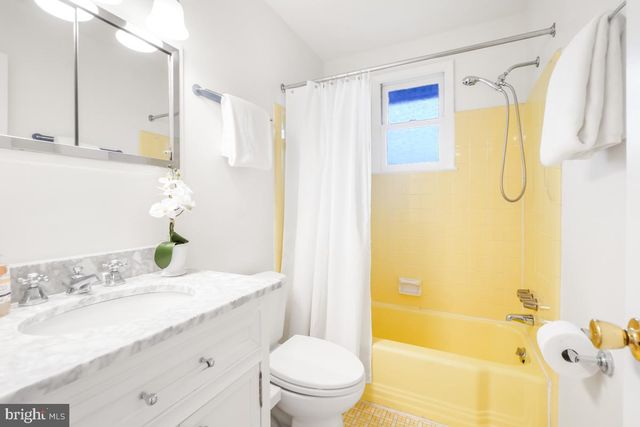 9504 HOLLINS CT, Bethesda, MD 20817