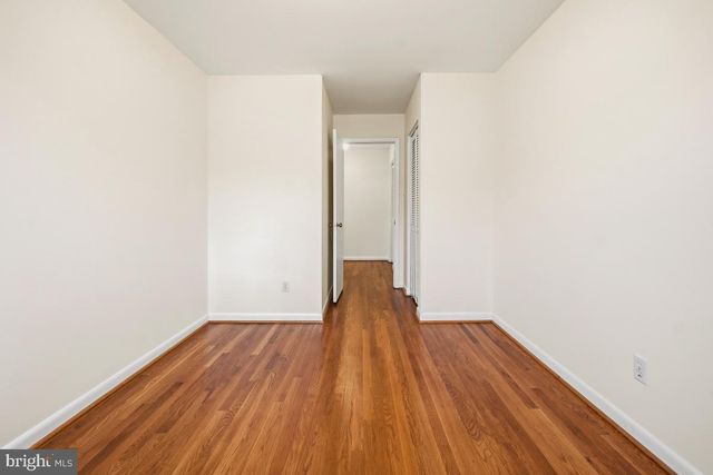 9504 HOLLINS CT, Bethesda, MD 20817