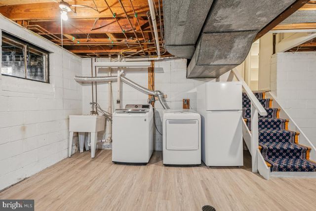 9504 HOLLINS CT, Bethesda, MD 20817