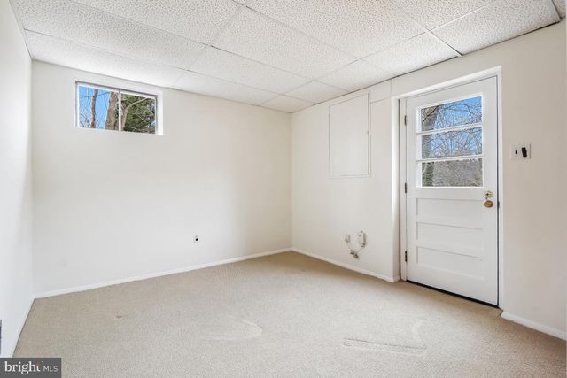 9504 HOLLINS CT, Bethesda, MD 20817