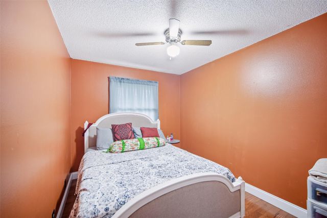 1830 Center Street, West Des Moines, IA 50265