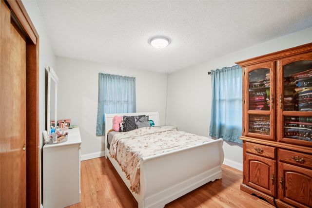 1830 Center Street, West Des Moines, IA 50265