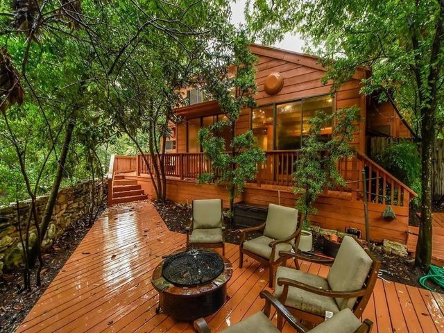 800 Leonard ST, Austin, TX 78705