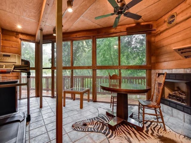 800 Leonard ST, Austin, TX 78705