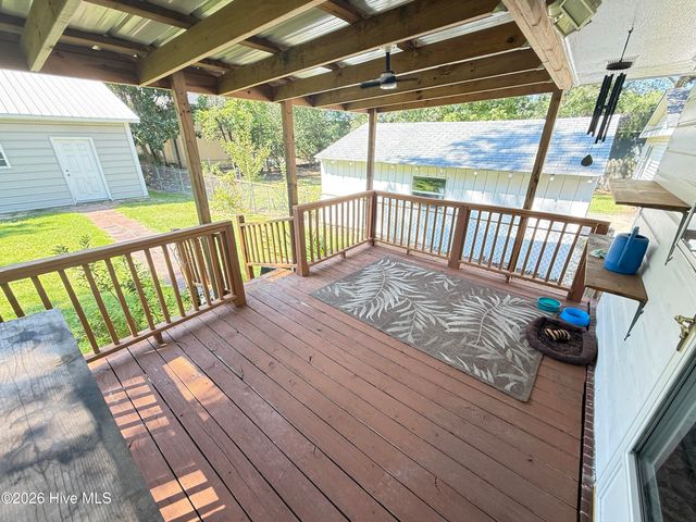 501 N Chestnut Street, Mount Olive, NC 28365