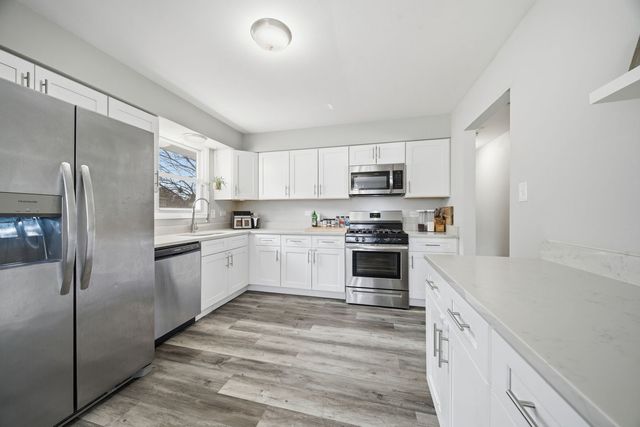 16740 Forest Avenue, Oak Forest, IL 60452