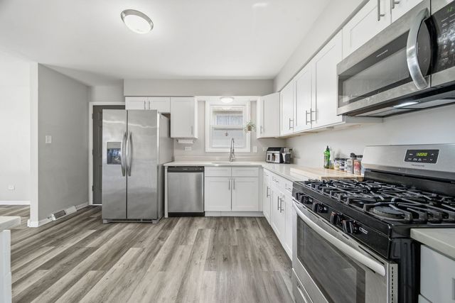 16740 Forest Avenue, Oak Forest, IL 60452