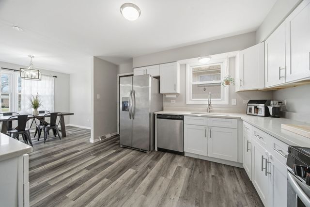 16740 Forest Avenue, Oak Forest, IL 60452