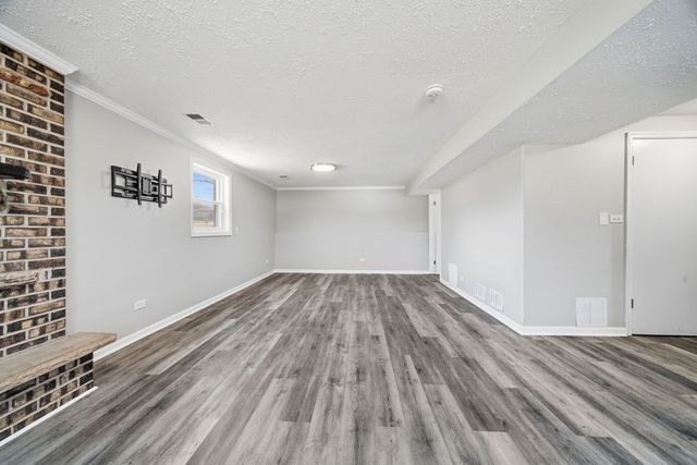 16740 Forest Avenue, Oak Forest, IL 60452