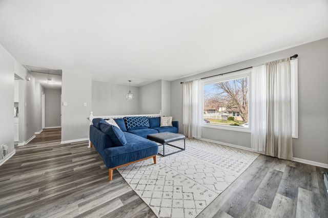 16740 Forest Avenue, Oak Forest, IL 60452