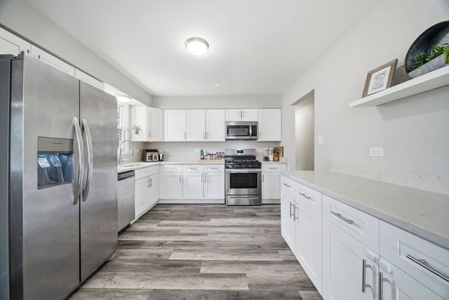 16740 Forest Avenue, Oak Forest, IL 60452