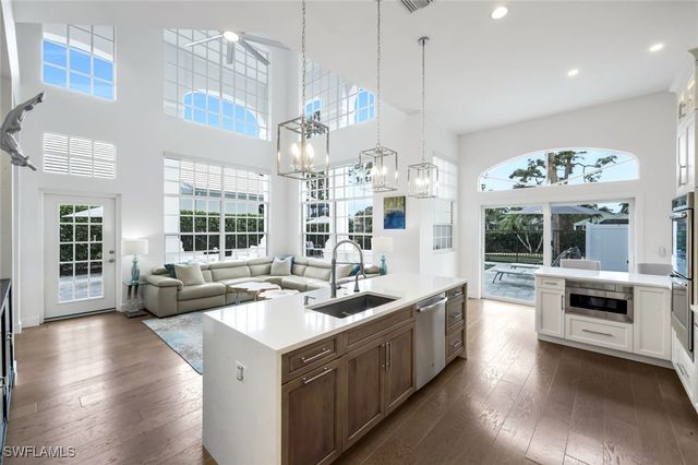 15303 Devon Green LN, Naples, FL 34110