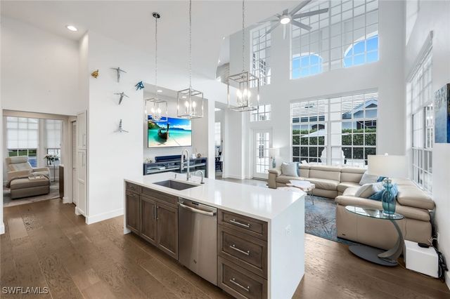 15303 Devon Green LN, Naples, FL 34110