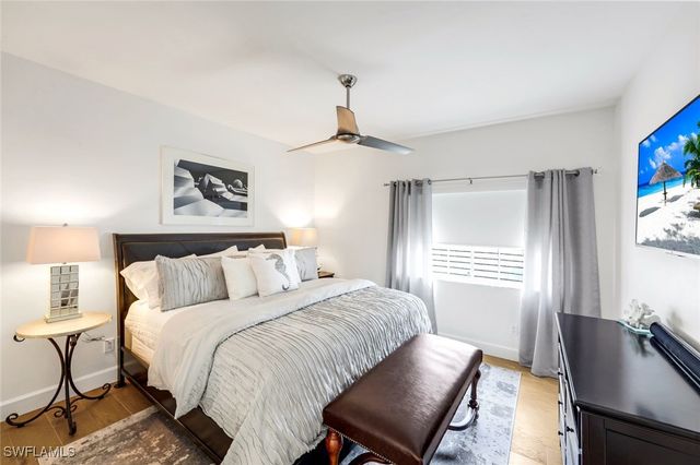 15303 Devon Green LN, Naples, FL 34110