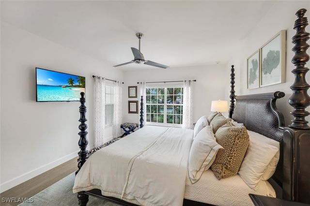 15303 Devon Green LN, Naples, FL 34110