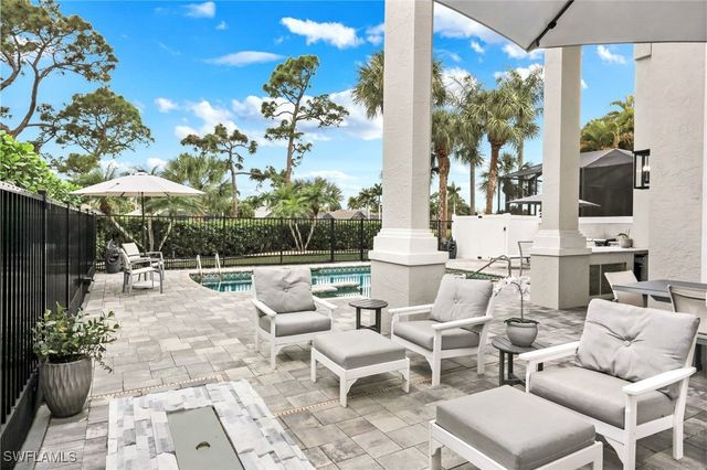 15303 Devon Green LN, Naples, FL 34110