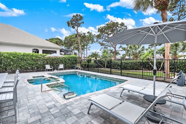 15303 Devon Green LN, Naples, FL 34110