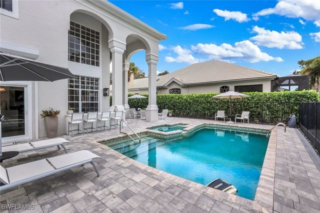 15303 Devon Green LN, Naples, FL 34110