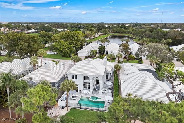 15303 Devon Green LN, Naples, FL 34110