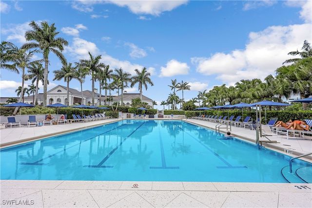 15303 Devon Green LN, Naples, FL 34110