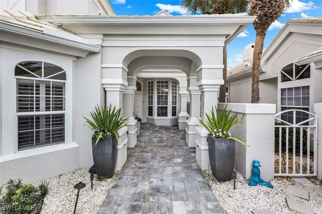 15303 Devon Green LN, Naples, FL 34110