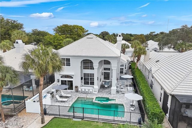 15303 Devon Green LN, Naples, FL 34110