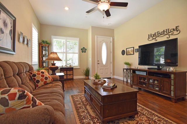 2260 State St, Turlock, CA 95380