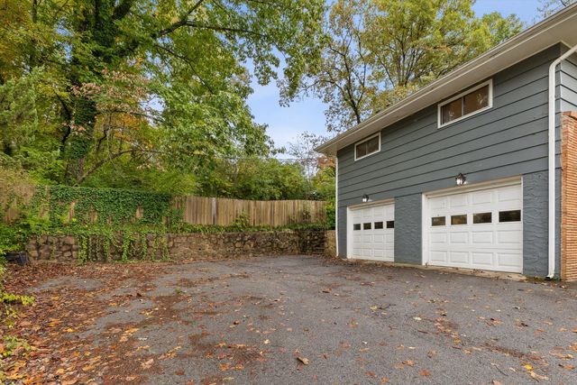 2526 Avalon Circle, Chattanooga, TN 37415