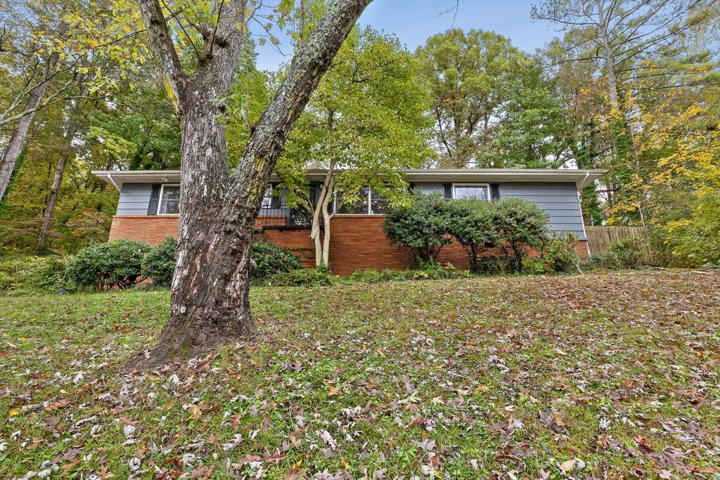 2526 Avalon Circle, Chattanooga, TN 37415