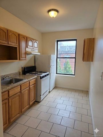 440 E 186TH ST, Bronx, NY 10458