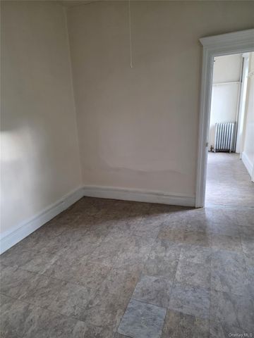 440 E 186TH ST, Bronx, NY 10458