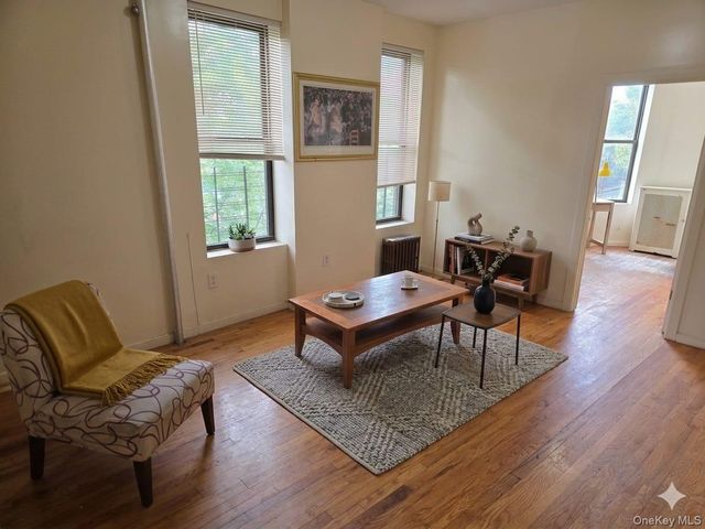 440 E 186TH ST, Bronx, NY 10458