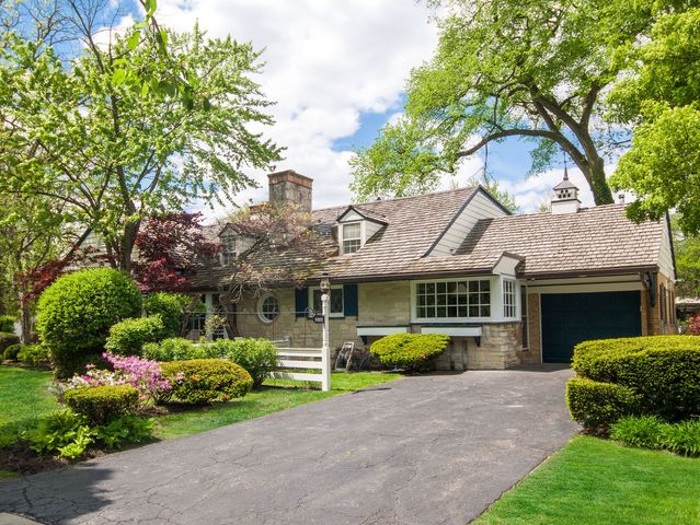9002 Kedvale Avenue, Skokie, IL 60076