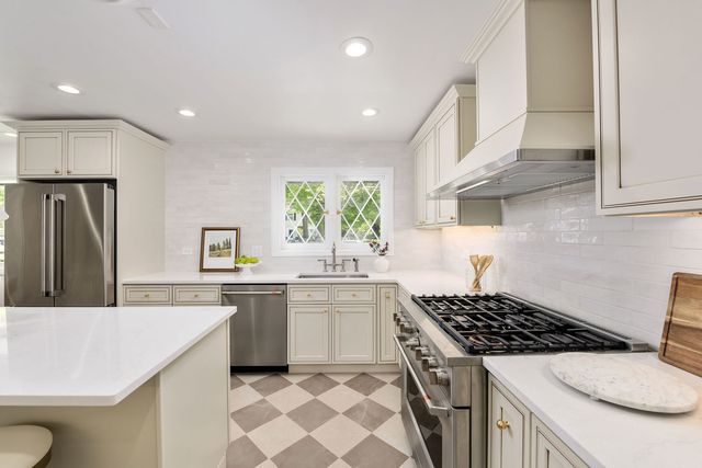 9002 Kedvale Avenue, Skokie, IL 60076