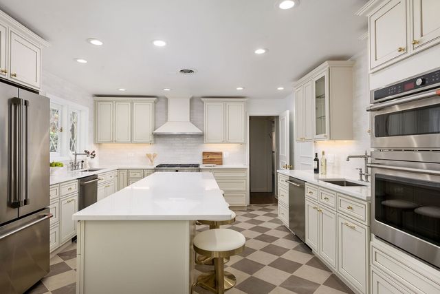 9002 Kedvale Avenue, Skokie, IL 60076