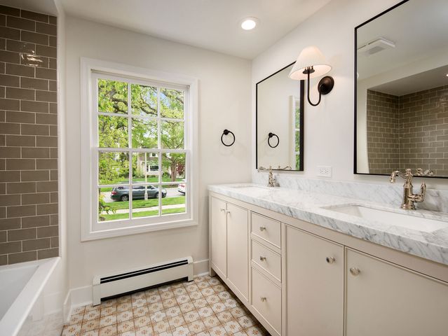 9002 Kedvale Avenue, Skokie, IL 60076