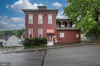 300 LAFAYETTE ST, Tamaqua, PA 18252