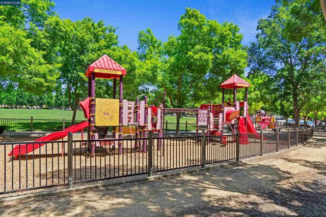 3240 Maguire Way 401, Dublin, CA 94568