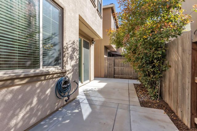 8840 Solo Way, Elk Grove, CA 95757