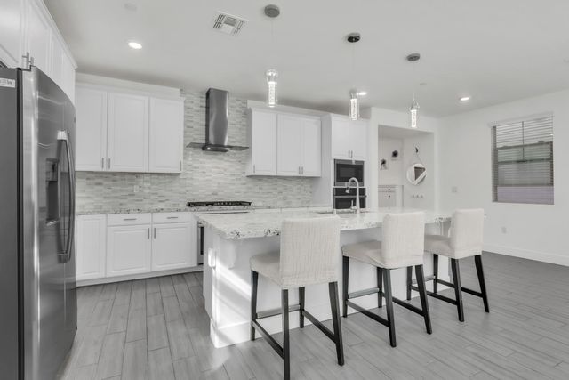 8840 Solo Way, Elk Grove, CA 95757