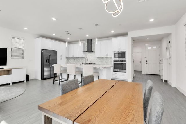 8840 Solo Way, Elk Grove, CA 95757