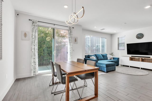 8840 Solo Way, Elk Grove, CA 95757