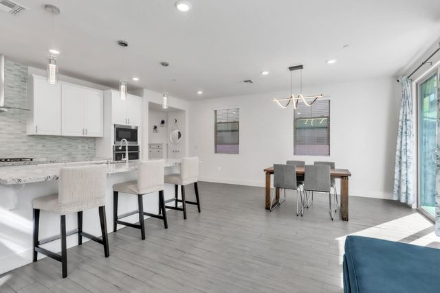 8840 Solo Way, Elk Grove, CA 95757