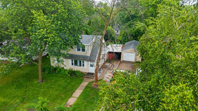 1450 Sandhurst Avenue E, Maplewood, MN 55109