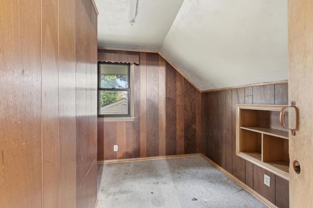 1450 Sandhurst Avenue E, Maplewood, MN 55109